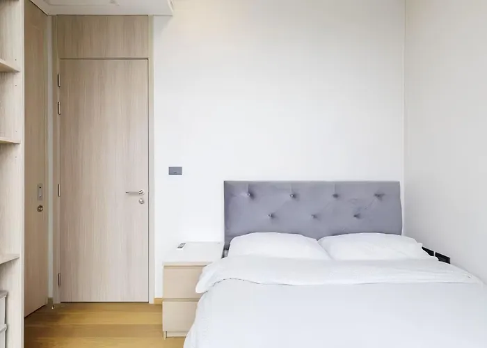 Siamese Sukhumvit 42 *